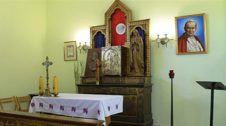 Музей Папи Івана Павла ІІ діє у червоноградському костелі Зіслання Святого Духа