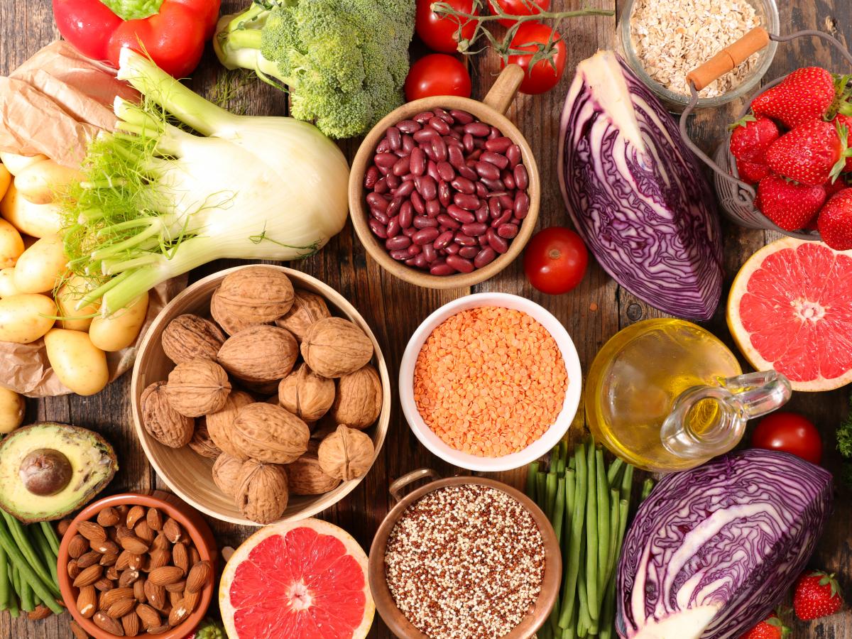 Що їсти, щоб жити довше: лікарі назвали 5 найкращих продуктів для здорового старіння