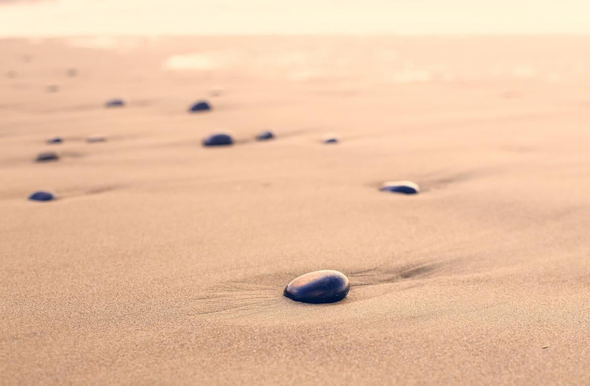 звідки пісок на пляжі