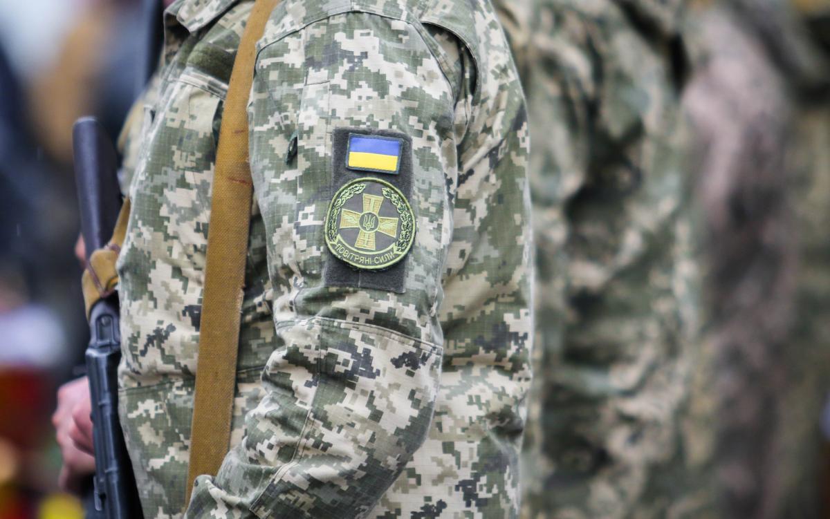 На Львівщині троє невідомих увірвались в ТЦК і напали на військових взводу охорони