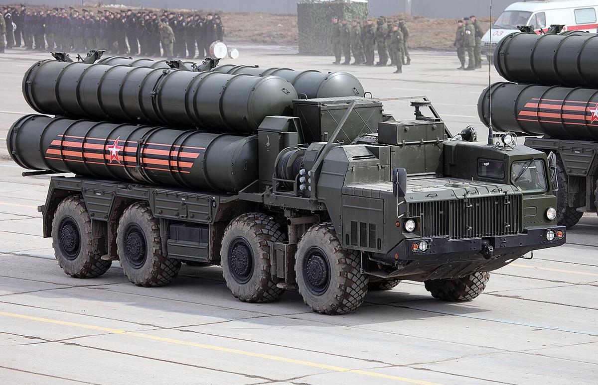 Чи може С-400 захищати цілі міста: пояснення експертів