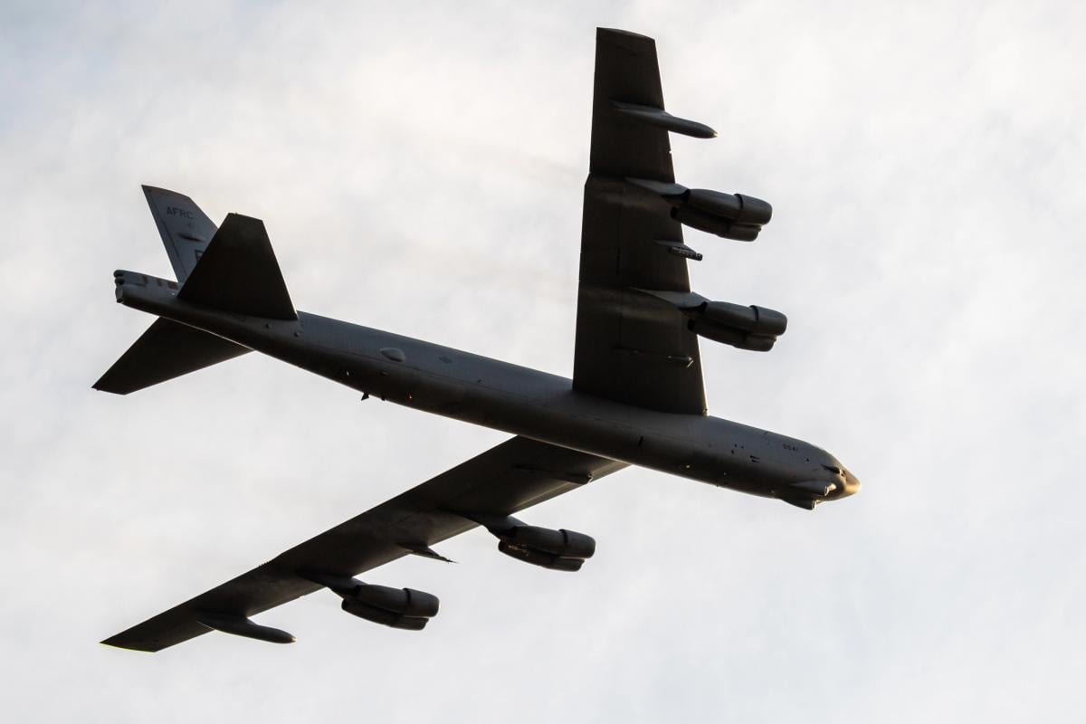 Бомбардувальник B-52 споживає шалену кількість палива: про які цифри йдеться